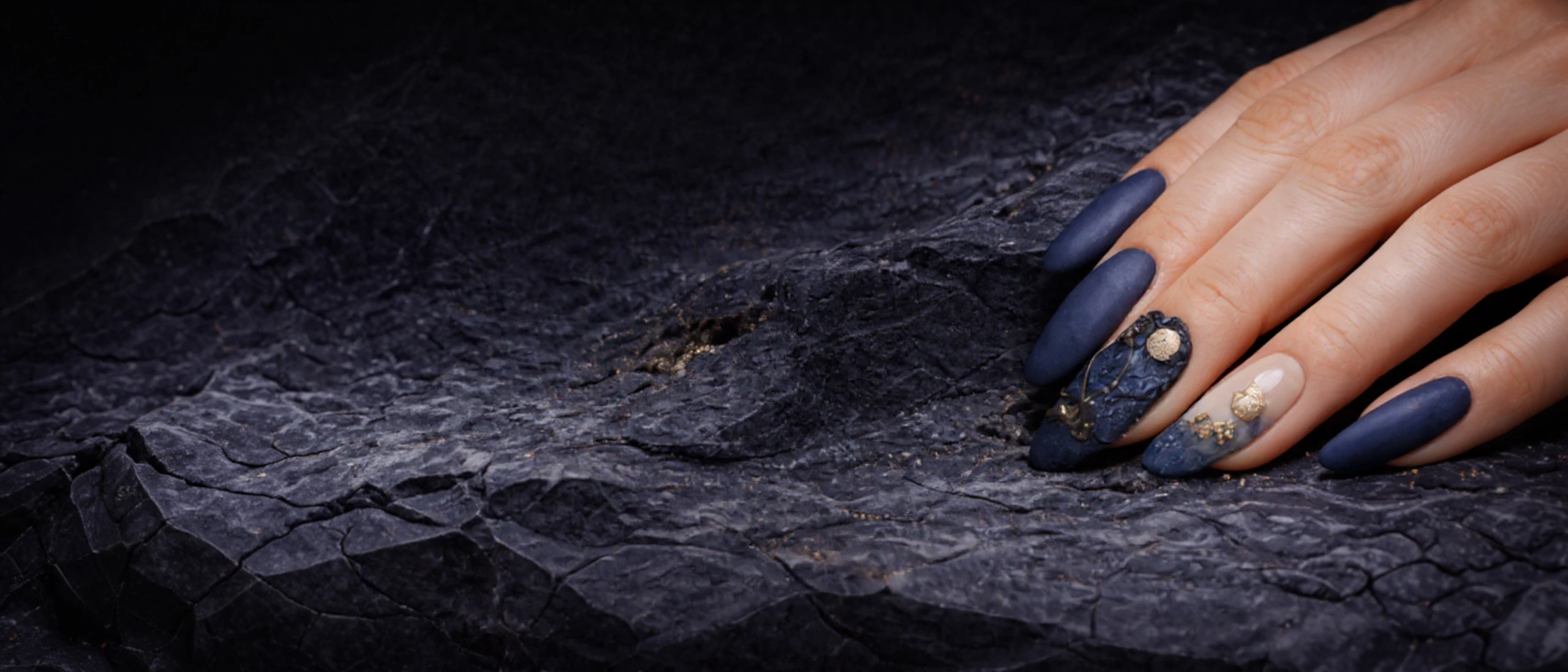 Creation nail art minerale Celine Nail Studio